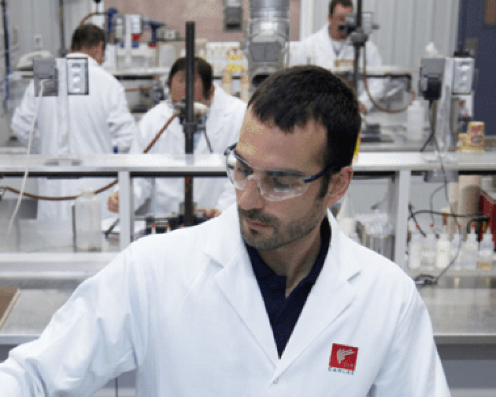 Trio de photos - laboratoire R&D